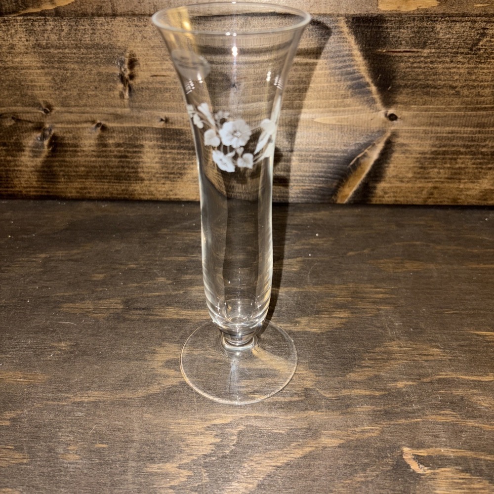 1980's 7" Avon 24% Lead Crystal Etched Humming Bird W/ Flowers Bud Vase MINT
